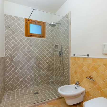 Leone With Pool & Views, Newly Furnished