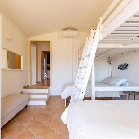 Leone With Pool & Views, Newly Furnished * Chia