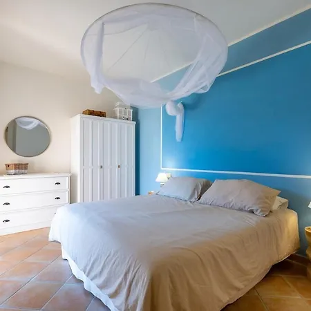 Leone With Pool & Views, Newly Furnished Киа