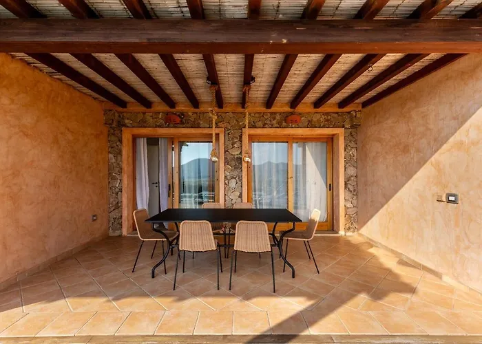 Leone With Pool & Views, Newly Furnished * Chia