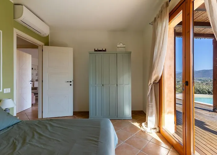 Сasa de vacaciones Leone With Pool & Views, Newly Furnished Chia