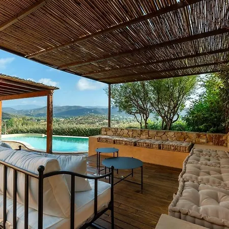 Leone With Pool & Views, Newly Furnished * Chia