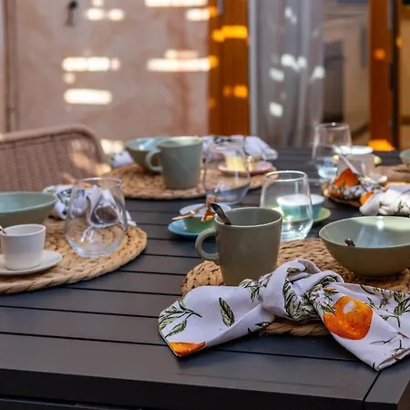 بيت للعطل Leone With Pool & Views, Newly Furnished شيا