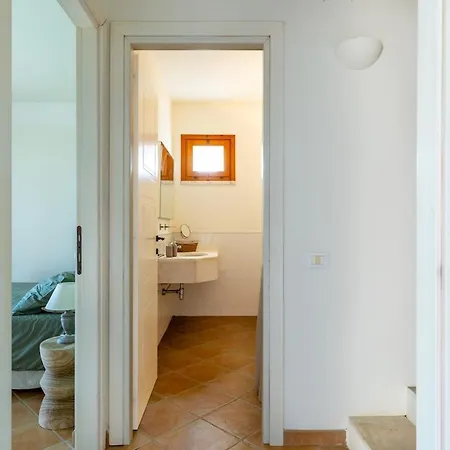 Leone With Pool & Views, Newly Furnished