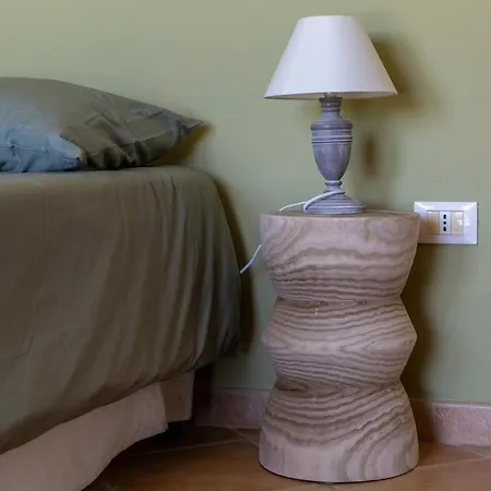 Leone With Pool & Views, Newly Furnished *