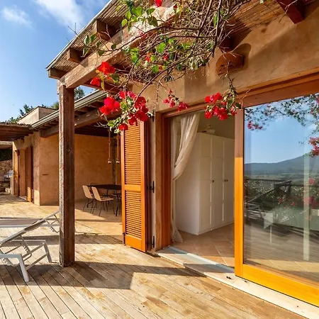 Leone With Pool & Views, Newly Furnished