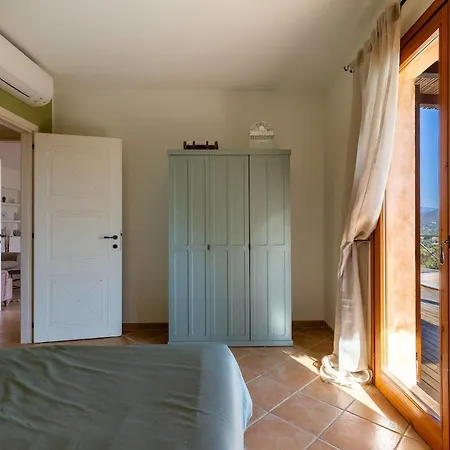 Prázdninový dům Leone With Pool & Views, Newly Furnished Chia