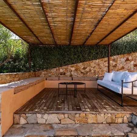 Leone With Pool & Views, Newly Furnished