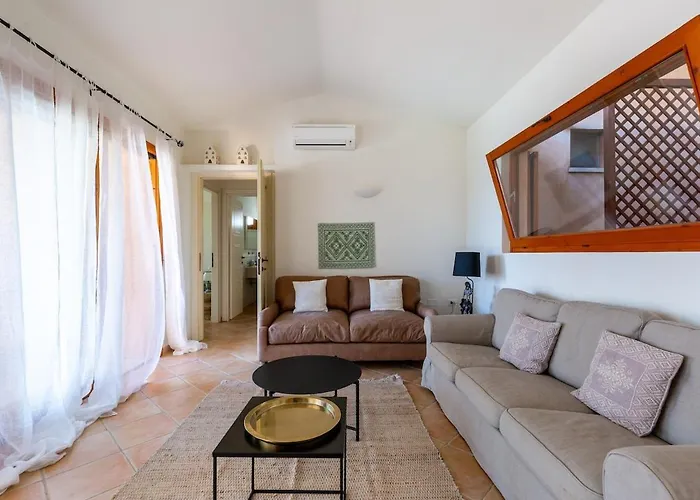 Nyaraló Leone With Pool & Views, Newly Furnished Chia