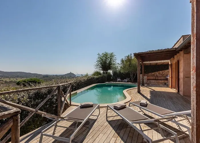 Nyaraló Leone With Pool & Views, Newly Furnished *