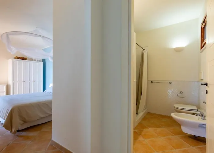 Leone With Pool & Views, Newly Furnished