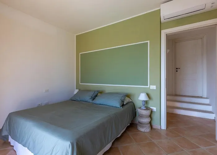 Nyaraló Leone With Pool & Views, Newly Furnished Chia